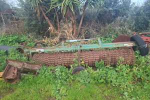 Rullo agricolo trainabile apertura idraulica