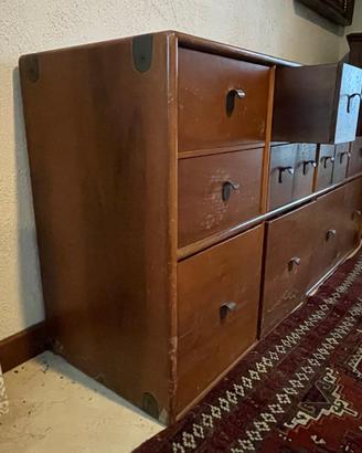 Cassettiera vintage in legno massello – modernaria