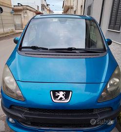 Peugeot 1007 1.6 benzina 2005 automatica