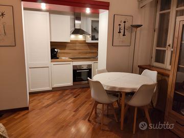 Bilocale centrale totalmente arredato