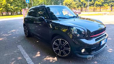MINI Countryman S R 60 John Cooper Works (JCW)