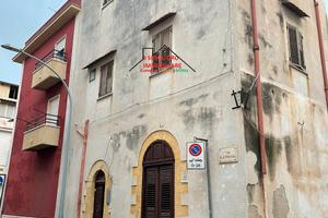 Palazzina Angolata a Balestrate (Rif.997)