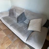 Divano moderno  grigio in alcantara