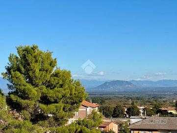 4 LOCALI A RONCIGLIONE