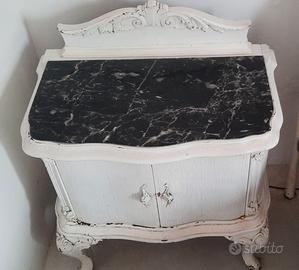 Comodini stile barocco bianchi