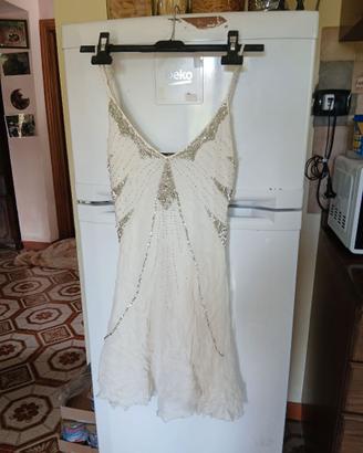 Abito da festa in seta bianca con paillettes