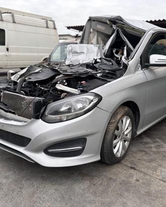 Ricambi per Mercedes Classe B 160d 2017