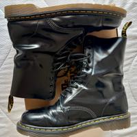 Stivali uomo neri alti Dr. Martens pelle smooth 43