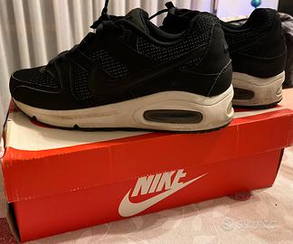 Nike air max command