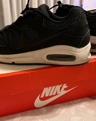 Nike air max command