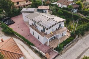 Cessione B&B avviato – 10 camere + appartamento