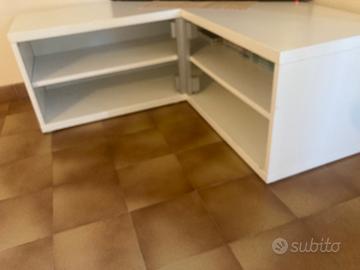 Mobile  T V  angolae Ikea