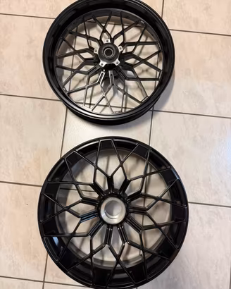 Cerchi Ducati Lamborghini V4