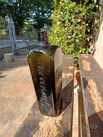 Bottiglia gin per. coloniale ritrovata in mare