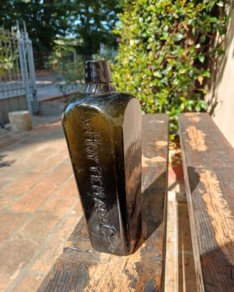 Bottiglia gin per. coloniale ritrovata in mare