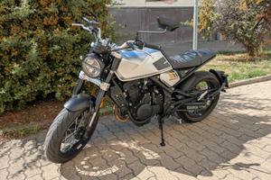 Brixton Crossfire 500 - patente A2 - come nuova