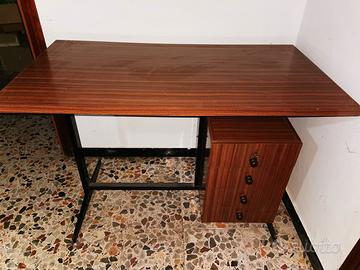 Scrivania anni 60