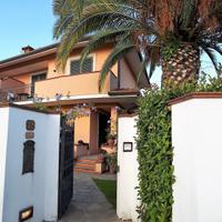 Villa bifamiliare in Versilia