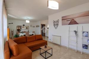 5 LOCALI A GENOVA