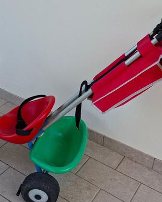 triciclo con pedali rosso