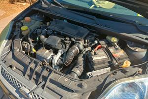 Ford Fiesta con gancio traino 