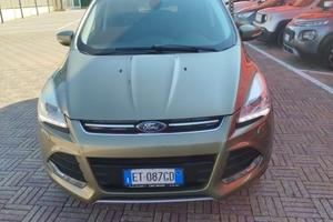 Ford Kuga 2.0 TDCI 140 CV 4WD Titanium