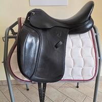 Sella dressage 17.5"