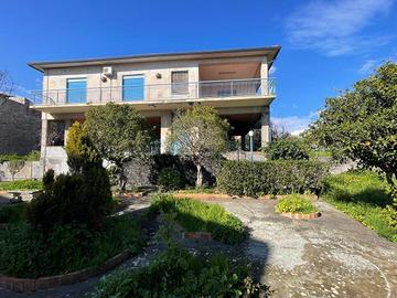Villa a Tremestieri Etneo