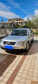 VOLKSWAGEN Passat 5ª serie - 2003