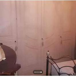 armadio in legno massello decapato