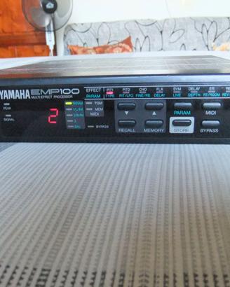 Processore multieffetto digitale YAMAHA EMP100