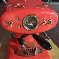 macchina caffè illy