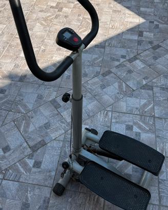 Step attrezzo ideale per ginnastica a casa