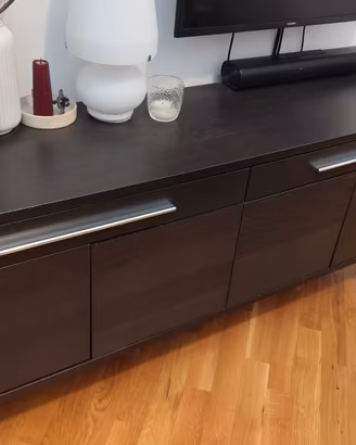 Madia Ikea Marrone-nero BJURSTA