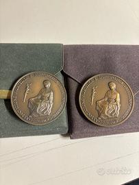Due medaglie 50º della  Vittoria