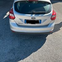 Ford focus 1.6 120cv gpl