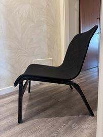 Poltrona nera ikea
