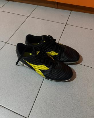 Scarpe calcetto 43
