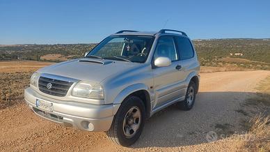 Suzuki Gran Vitara con gancio traino