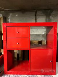 Mobile rosso Ikea