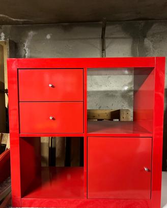 Mobile rosso Ikea