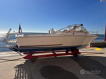 Motoscafo Coronet 21