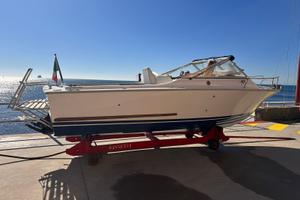 Motoscafo Coronet 21