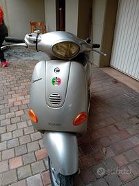 Vespa Piaggio 125 modello ET4
