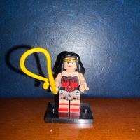 Mini figure Wonder Woman con frusta DC comics
