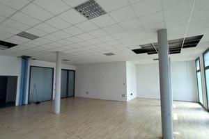 Immobile di 216 m² con 1 locale a Ponte San Nicolò