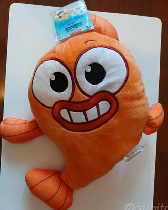 peluche interattivo William a forma di pescolino