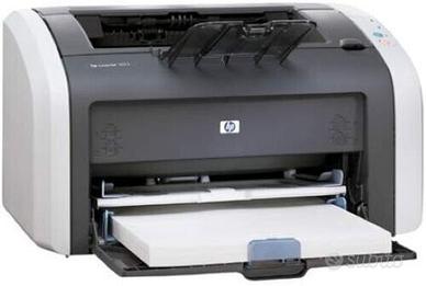 Stampante HP Laserjet 1010 con cavi e extra toner