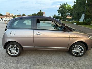 Ypsilon