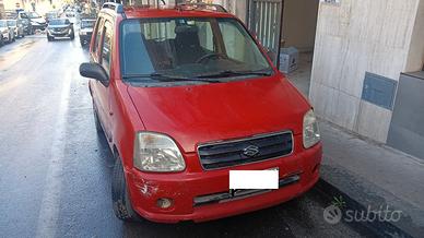 Suzuki Wagon R 1.3 DDIS  con gancio traino